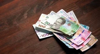 У Києві шахрай за день ошукав пенсіонерів на 340 тис. грн: діяв за популярною схемою