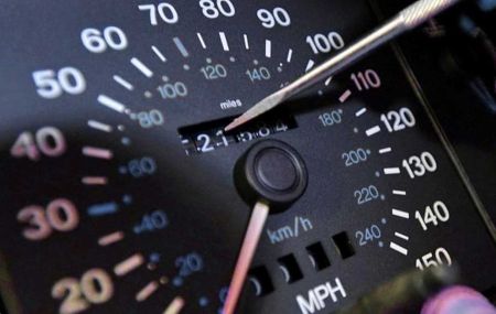 Ідеальний пробіг для вживаного авто: коли цифри на одометрі мають насторожити