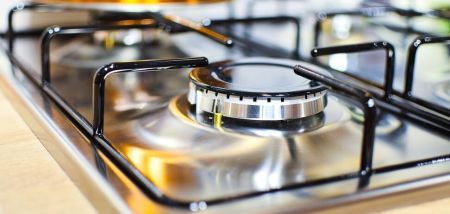 Українці можуть оплачувати комуналку державними грошима: як це зробити