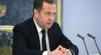 Медведєв відповів на погрози Трампа: озвучив, якою буде помста Кремля