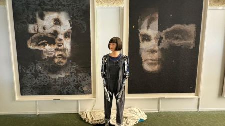 Від $130 000: Вперше в історії картину робота-художника буде продано на аукціоні Sotheby’s