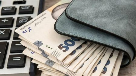 ШІ підрахував: скільки потрібно заробляти в Україні для комфортного життя