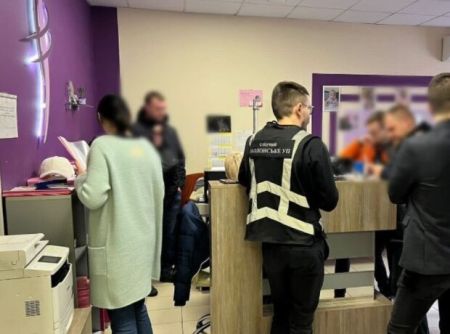 Клініки в Києві та Харкові продавали немовлят, які щойно народилися, за кордон