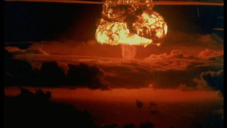 Москва зникне швидше: у Defence Express порівняли ядерний потенціал США та Росії