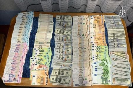 Оновлював дані за хабарі. На Волині оголошено підозру начальнику ТЦК