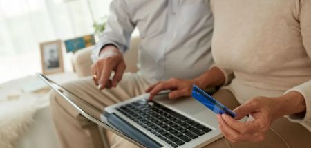 Українці масово підвищують спецпенсії через суди, але грошей на їх виплату немає