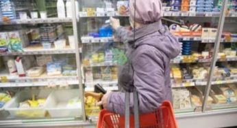 Люди крадуть і б’ються через масло: у Росії молочний продукт зникає з полиць магазинів