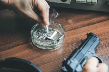 У Києві офіцер ТЦК намагався вкоротити собі віку прямо на робочому місці