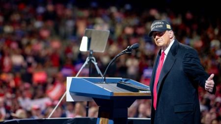 Своїми призначеннями Трамп показує середній палець істеблішменту – “Шпігель”