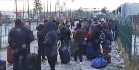 Українці масово тікають із Польщі: скоро доведеться повертатися додому