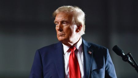 Трамп збирається влаштувати свого багатого родича послом у Європі