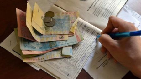 Українці почали протестувати проти шалених тарифів на тепло: “Заберуть у нас нерухомість”