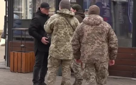 Працівник ТЦК порівняв ухилянтів зі щурами: опирають до останнього, погрожують родинам
