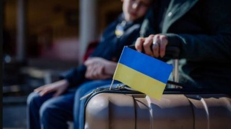 Українська влада хоче, щоб країни ЄС припинили допомогу українським біженцям – ЗМІ