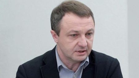 YouTube та TikTok. В Україні посилять контроль за використанням української мови в інтернеті – Кремень