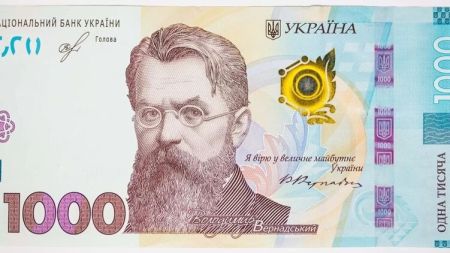 Кабмін перенаправив на “Національний кешбек” та “Вовину тисячу” виділені на розмінування гроші