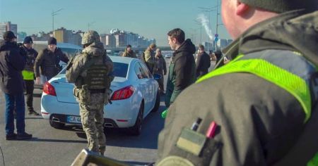 Чи можуть вручати повістки на блокпостах під час мобілізації
