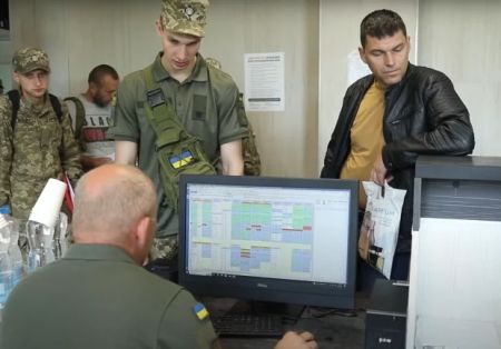 Мобілізують через помилку: що треба знати перед візитом до ТЦК