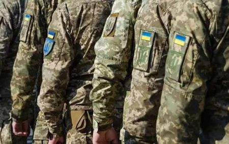 Стало відомо, чому насправді від України вимагають знизити мобілізаційний вік до 18 років