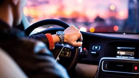 Штраф 5000 грн за керування автомобілем в куртці: де за це покарають водіїв