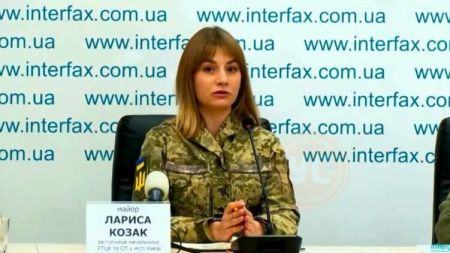 У ТЦК заявили, що військкоми не мають права відбирати мобільні телефони у мобілізованих