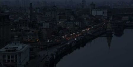 Відключення світла у лютому: холодна погода та морози повернуть графіки – українців готують