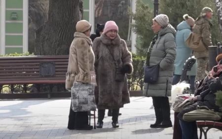 Одним 300 грн, іншим – майже 600 грн: кому з пенсіонерів додадуть грошей цієї зими