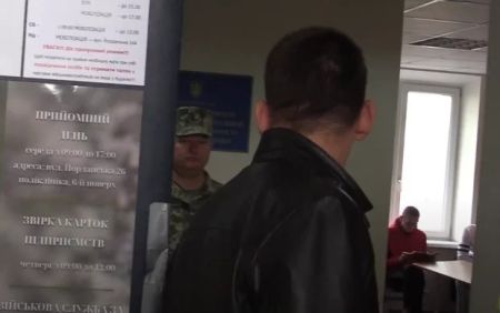 З’явитись у ТЦК або отримати штраф: 17-річних українців поставили перед вибором