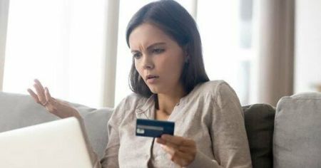 Шахрайські схеми в Україні: фейковий перепис та листи від податкової – як убезпечити себе