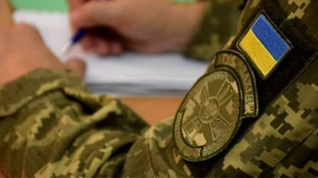 Мільйон доведеться повернути: опубліковано умови контракту для українців 18-24 років
