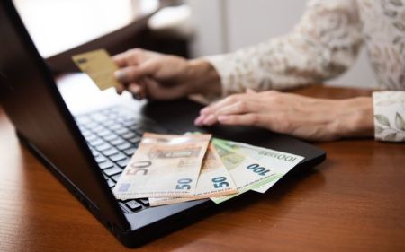 Перекази з картки на картку: НБУ готовий скасувати ліміти та покарання