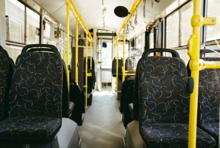 Спишуть з карток автоматично: пасажирів попередили про “нюанс” з оплатою проїзду в Києві