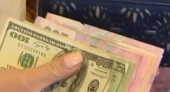 Українців штрафуватимуть за гроші: заощадження у готівці перетворяться на “пил”