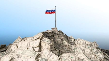 Росія може дозволити використати заморожені 300 мільярдів на відновлення України: які умови