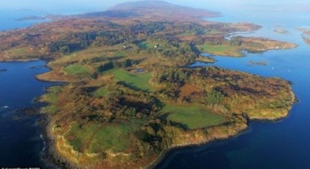 Шотландці продають цілий острів дешевше за квартиру в Лондоні