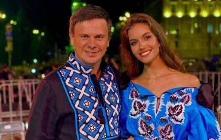 Дмитро Комаров розлучається з красунею-дружиною після 5 років шлюбу: справа вже у суді