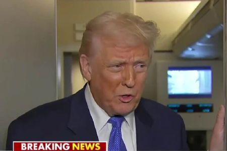 Трамп на борту президентського літака зробив декілька заяв про Україну