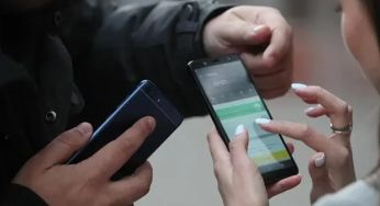 Пограла у гру та втратила 61 000 грн: жінка віддала шахраям гроші через рекламу