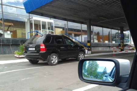 Нова біда для водіїв: тисячі авто не потраплять до України – нові правила ввезення