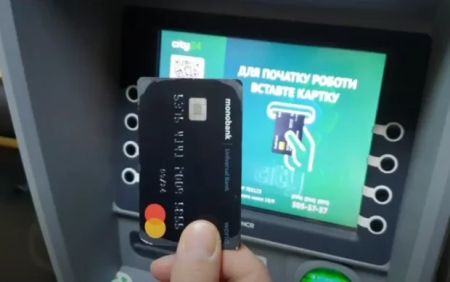 Таємничі списання: гроші з рахунків Monobank зникають самі — люди скаржаться