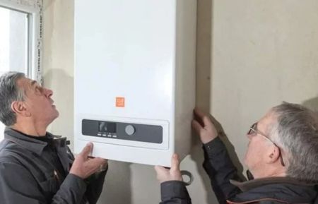 Доведеться ставити котел: висотки почали масово відрізати від опалення – що відбувається