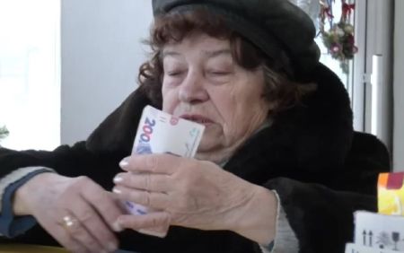 Стаж однаковий, виплати – різні: як і чому розділили пенсіонерів