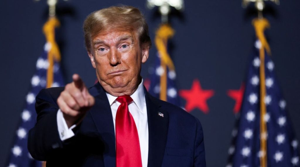 У Канаді Трампа назвали самозакоханим слюнявим слимаком: що сталося