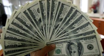 Долар під загрозою: що означатиме вихід США з Міжнародного валютного фонду
