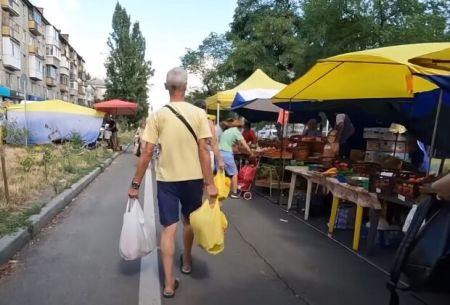 Обвал цін в Україні: які продукти стануть доступнішими
