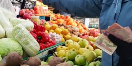 До 4000 грн за кіло: фрукти подорожчали до абсурду — чому так сталося