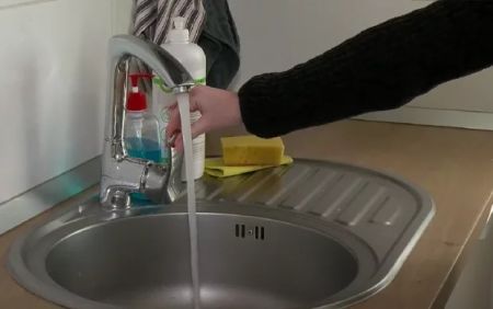 Українцям погрожують 90-ми: воду можуть давати по годинах