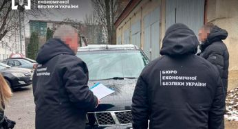 Військові не отримали автомобілі: де опинилися авто, ввезені для ЗСУ