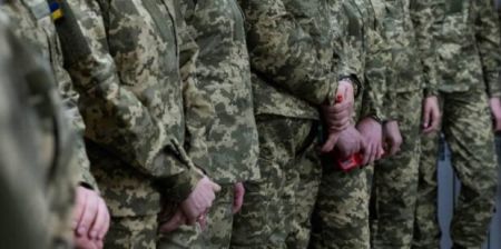 Загальна мобілізація в Україні: тепер не всі жінки зможуть виїхати за кордон