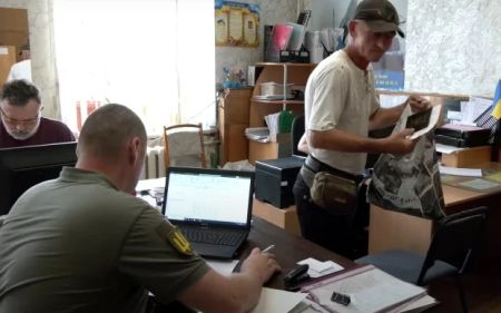 Не тільки штраф: як ТЦК каратиме ухилянтів за повістки у травні